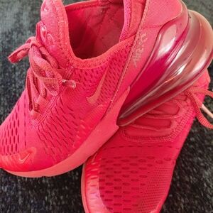Nike Air Max 270 Sneakers – Red – Youth 5Y / Women’s 6.5–7